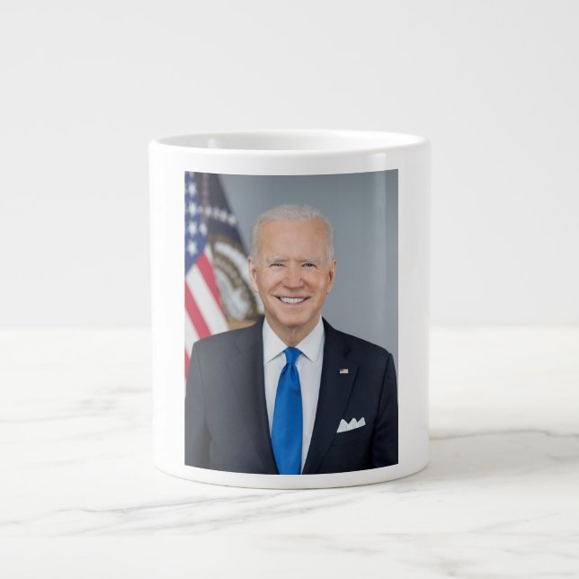 President Joe Biden White House Porträtt Giant C Jumbo Mugg (Framsidan)