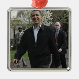 President Obama går till basketplanen Julgransprydnad Metall
