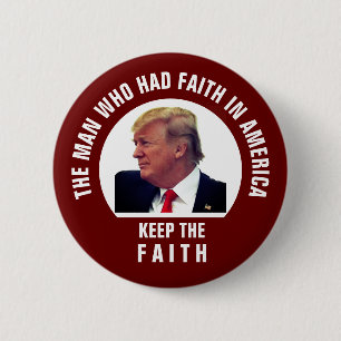 President Trump Behålla of Faith Knapp
