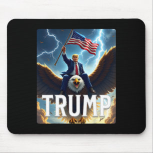 President Trump Riding An Eagle. Patriotisk Politi Musmatta