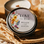 Pressade blommor WildblomBoho Wedding Stickers Runt Klistermärke<br><div class="desc">Ställe är de här matchande klistermärken på möhippan till fördel för,  slag,  gåvor,  kuvert med mera! Den här designen har en arrangemang av realistiska handplockade färgade vilda blommor tillsammans med en underbar kombination av modernt och elegant typsnitt. Se hela samlingen för mer matchande objekt!</div>