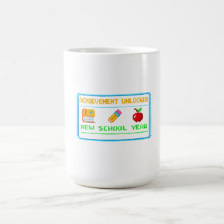 Prestation Upplåst: Nytt Läsår | Retrospel Kaffemugg