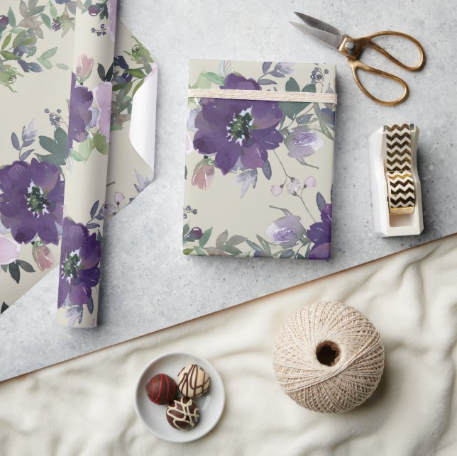 Pretty Purple Watercolor Flowers Presentpapper (Hantverk)