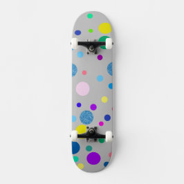 Prickig skateboard