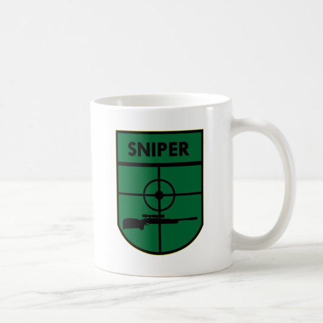 Prickskytten lappar kaffemugg (Höger)