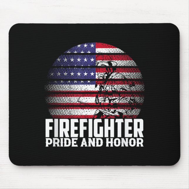 Pride And Honor Fireman Gift Proud Firefighter Quo Musmatta (Framsidan)
