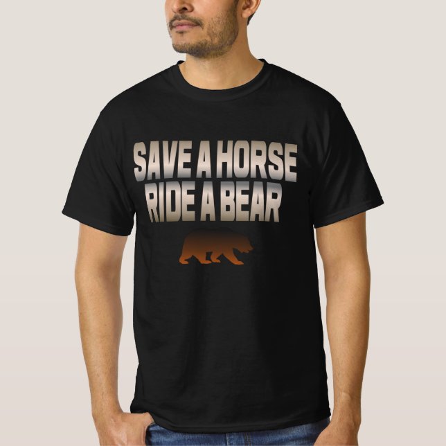 Pride av växellåda Rädda en häst Ride A Bear T Shirt (Framsida)
