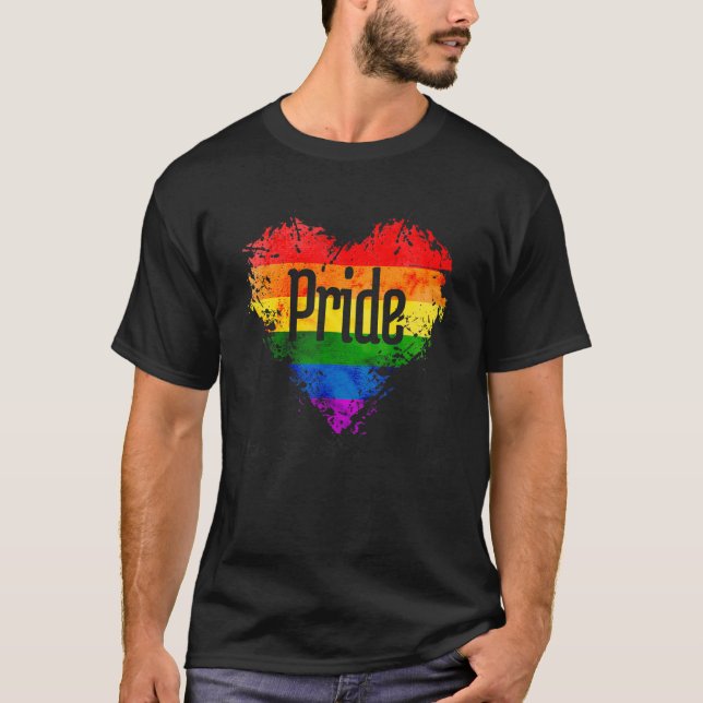 Pride Brev Heart Rainbow Distress Flagga Lgbt Co. T Shirt (Framsida)