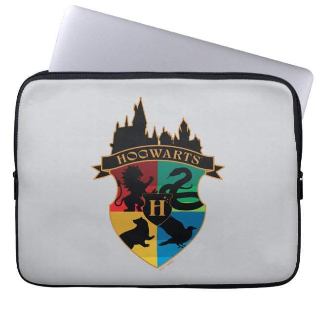 PRIDE-bricka för HOGWARTS™ Castle Vapensköld House Laptop Fodral (Framsidan)