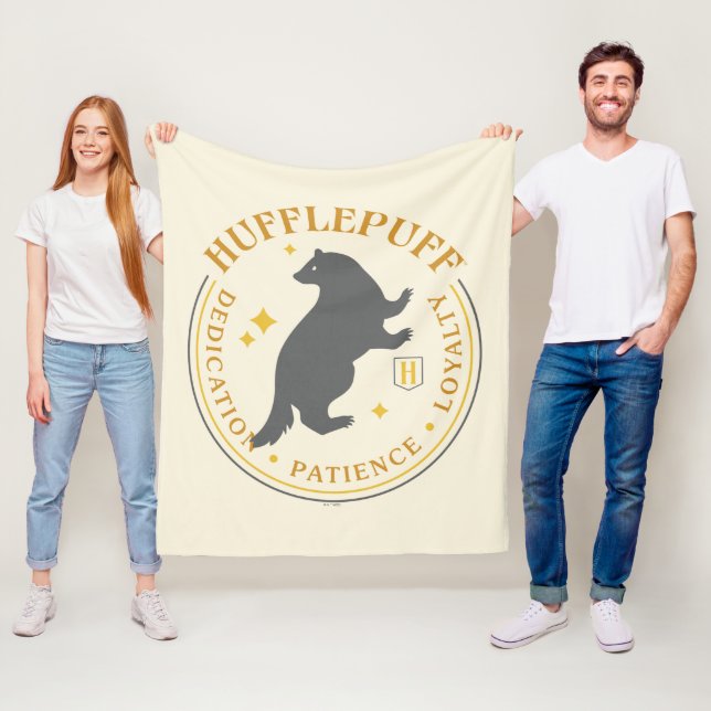 PRIDE-bricka för HUFFLEPUFF™ Badger House Fleecefilt (På plats)