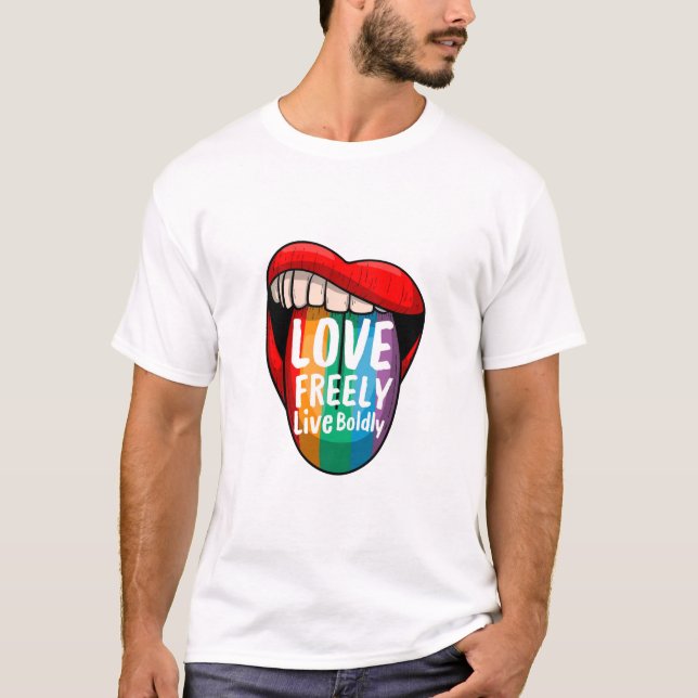 Pride Citat T-Shirt – Älska Fritt Lev Modigt (Framsida)