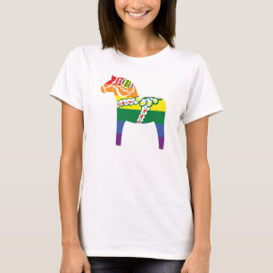 Pride Dalahäst Dala-häst i regnbåge i flagga fär T Shirt
