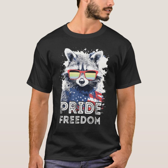Pride Freedom  Raccoon Cassgender Sunglasses Flag T Shirt (Framsida)