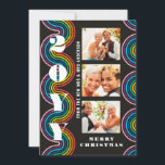 Pride God jul Mrs. & Mrs. 3 Photo Collage<br><div class="desc">Pride God jul, fru & fru 3 Photo Collage LGBTQ-julkort innehåller en fotokollage av tre av dina favoritfoton med texten "God jul från den nya fru och fru" i elegantens skript. Anpassa genom att redigera texten i textrutorna. Perfekt till jul att skicka till vänner och familj. PHOTO TIP: centrera dina...</div>