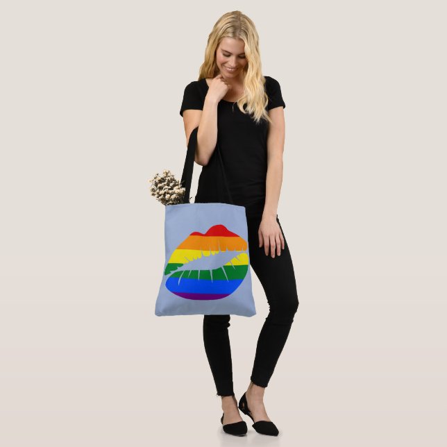Pride Kiss Tygkasse (På modell)