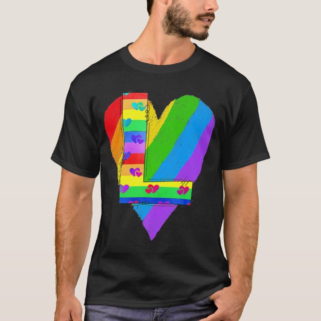 Pridet Rainbow Brev L Initial Namn Monogram Queer T Shirt (Framsida)