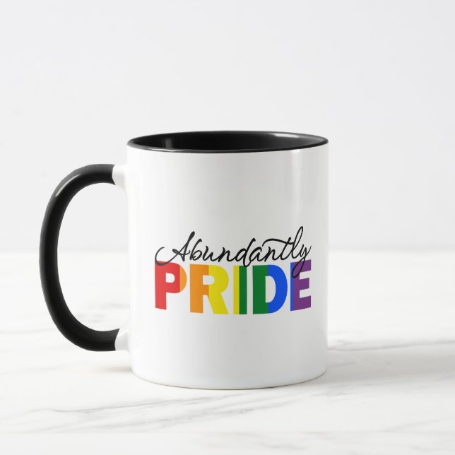 Pridet Rainbow Proud som ska vara Gay Mugg (Vänster)