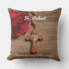 Priest Ordination-årsdagen Röd ros och Rosary Kudde