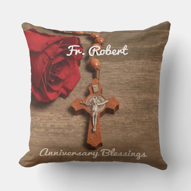 Priest Ordination-årsdagen Röd ros och Rosary Kudde (Framsida)