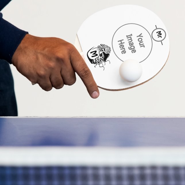 Primitive Chamnumrerad Nautilus Monogram Pingisracket (Insitu)