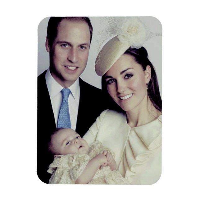 Prince George christening closeup okt 2013 Magnet (Vertikal)
