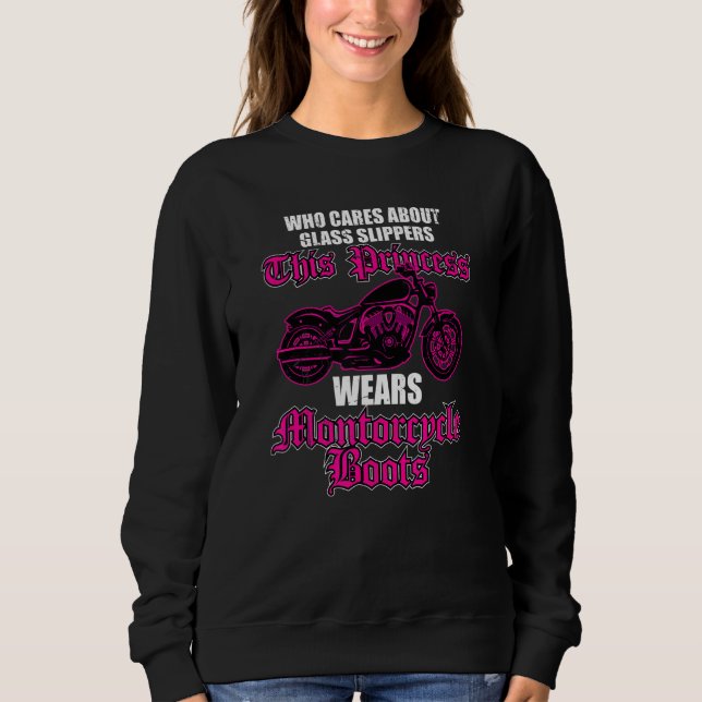 Princess Wears Motorcycle Boots Not Glass Sli T Shirt (Framsida)