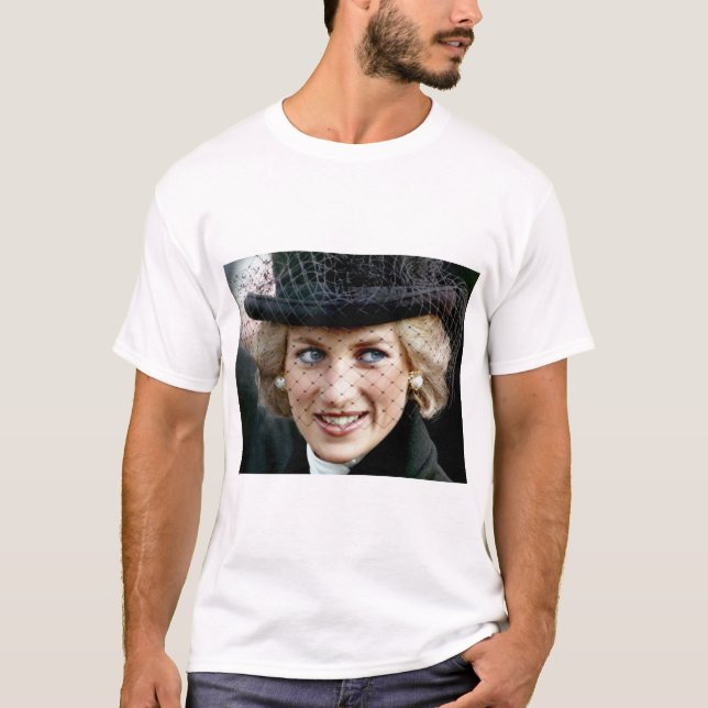Prinsessan Diana i Black T Shirt (Framsida)