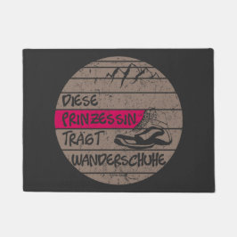 Prinzessin trägt Wanderschuhe, Sonnenuntergang