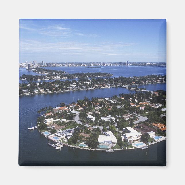 Privat ö hem i Biscayne Bay, Star Magnet (Framsidan)