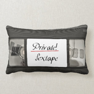 Privat sextape! Stygg VHS tejpar retro design Lumbarkudde