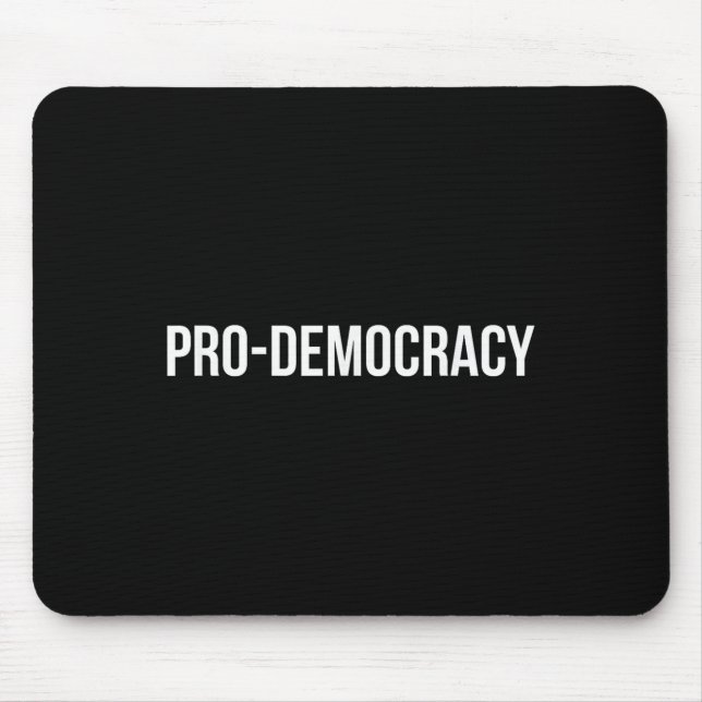 Pro Democracy White Text  Musmatta (Framsidan)