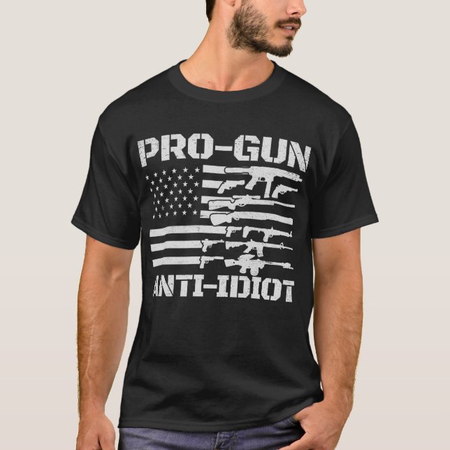 Pro Gun Anti-Idiot USA flagga Pro Gun Anti-Idiot T Shirt (Framsida)