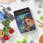 Procent av Ro iPad Mini Skydd<br><div class="desc">Njut av den här vismska teckningen på ipad cover som visar en kvinna med ro på natten när allt blir mörk och blått, färg kom ut under månljuset. Gör den till din egen och anpassa den med ditt namn. Det skulle ge en underbar gåva till någon som tycker om konst....</div>
