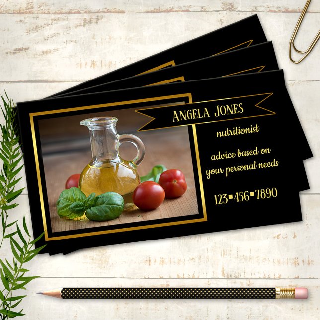 Professionell Dietitian Nutritionist Affärskort Visitkort (Business card featuring a still life image with olive oil and tomatoes with basil and golden lining)