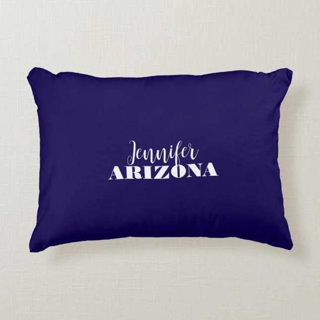 Professionell elegant modern minimalist mörkblå prydnadskudde (Framsidan)