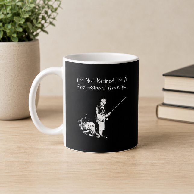 Professionell farfar inte pensionerad rolig farfar kaffemugg (Skapare uppladdad)
