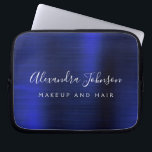 Professionell för marin blå metall, monogram laptop fodral<br><div class="desc">Modern Navy Blue Faux Metallic Stainless Elegant Monogram Promotional Laptop Bag eller Sleeve Promotional (promo) Annons Fodral. Den här affärsdatorn för professionell i klass fodral kan anpassas så att den omfattar ditt monogrammade skript namnteckning namn och befattningsyrke eller befattning.</div>