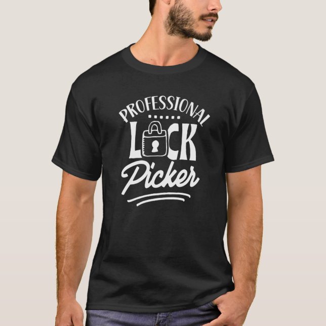 Professionell låsöppnare plockar lås t shirt (Framsida)