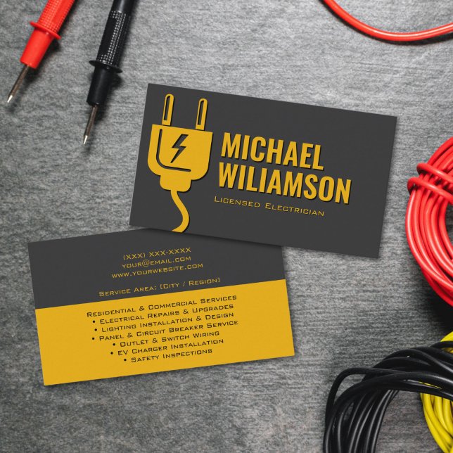 Professionell licensierad elektriker elarbete visitkort (Business card design for electrician featuring lightning icon and professional aesthetic)