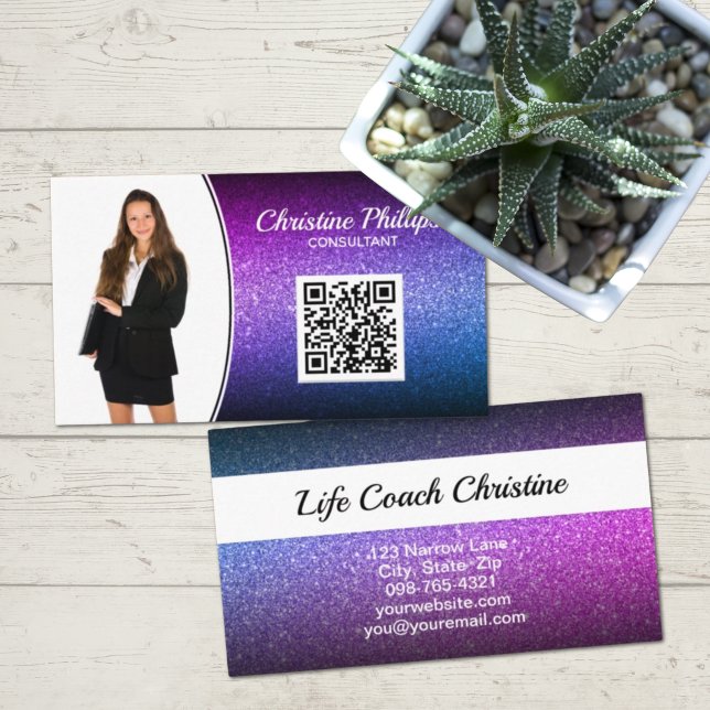Professionell Lila Ombre Glitter Anpassad Foto QR Visitkort (Purple and blue gradient faux glitter business card template with QR code. )
