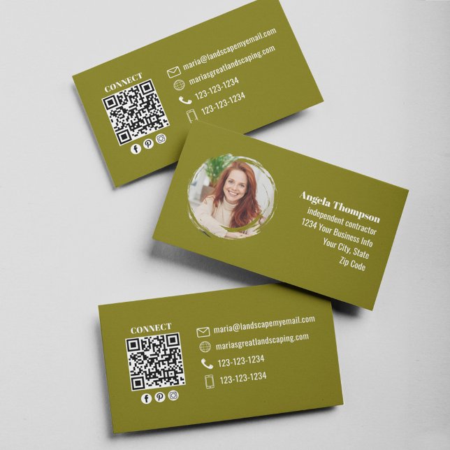 Professionell Modern Grön Foto QR-kod Visitkort (Green modern business card design with simple qr code template.)