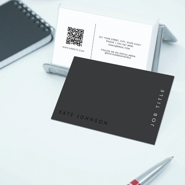 Professionell Modern svart, minimalistisk QR-kod Visitkort (Professional Modern Black Minimalist QR Code Business Card)
