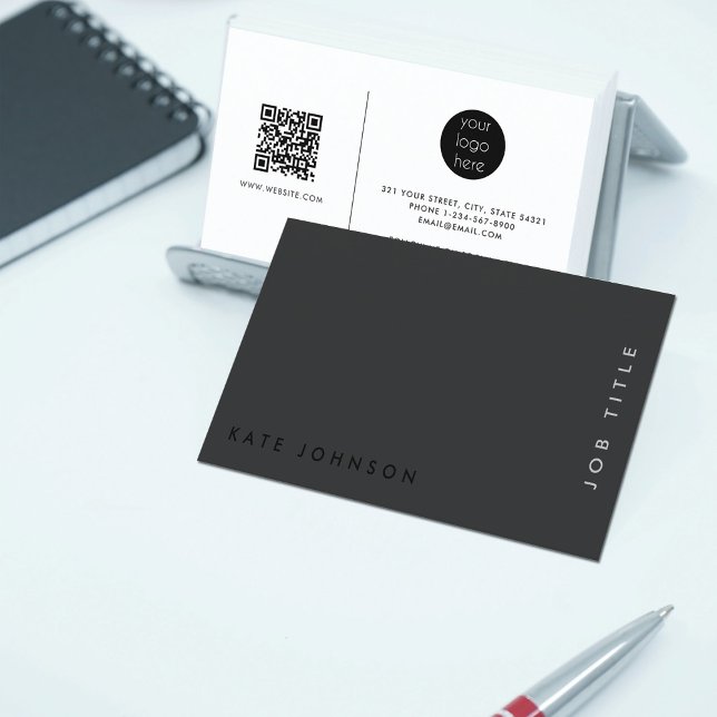 Professionell Modern svart, minimalistisk QR-Logot Visitkort (Professional Modern Black Minimalist QR Code Logo Business Card)