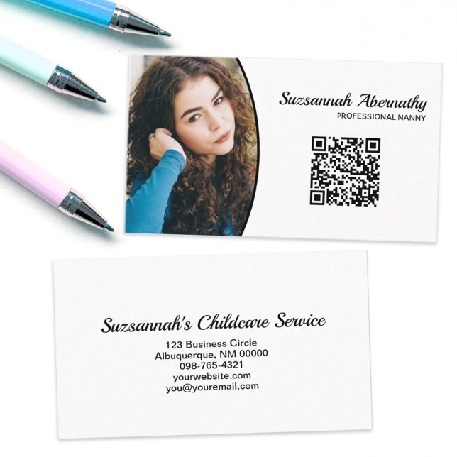 Professionell Nanny Anpassningsbar Oval Photo QR-k Visitkort (Skapare uppladdad)
