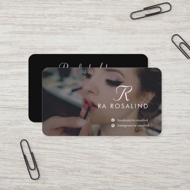 Professionell, svart och vitt monogrammat foto visitkort (Fram/Back In Situ)