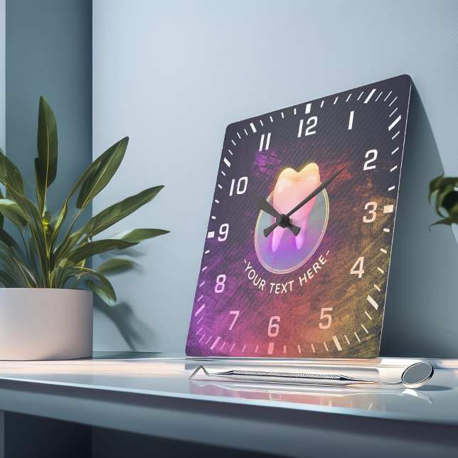 Professionell Tandtandläkare vid tandläkarundersök Fyrkantig Klocka (Skapare uppladdad)