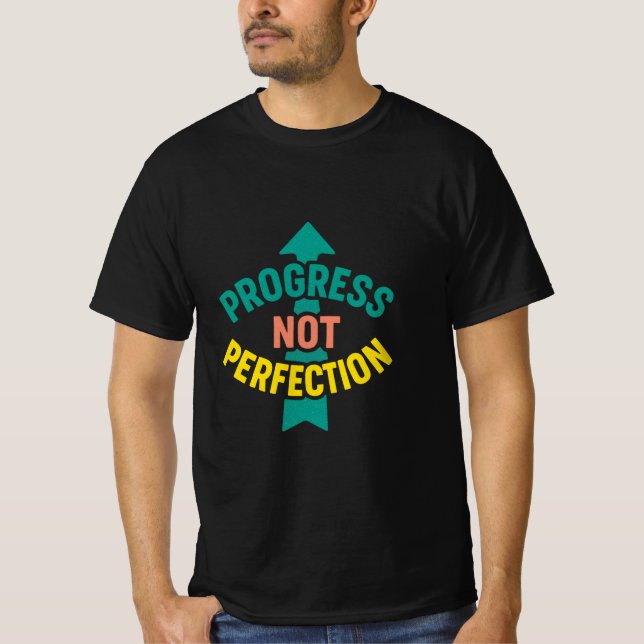 Progress Not Perfection Motivational Tee (Framsida)