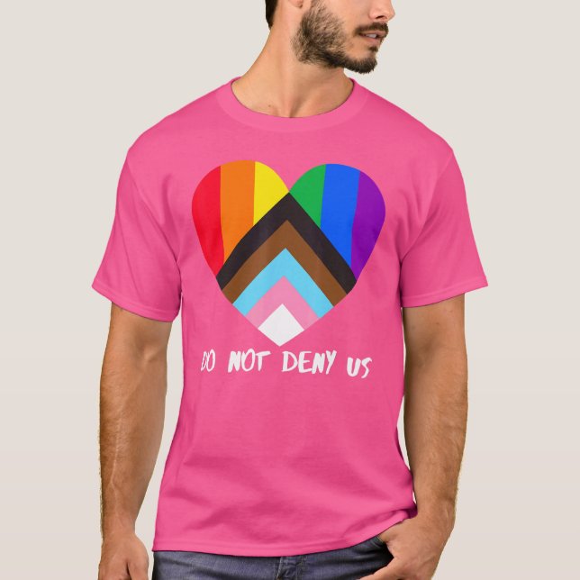 Progress-Pride Flagga Heart-integrering förnekas i T Shirt (Framsida)