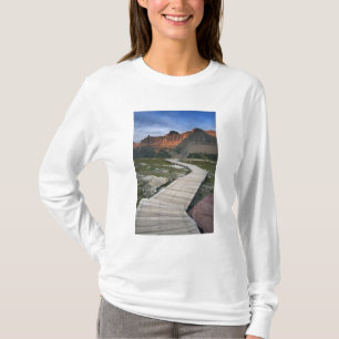 Promenadstig i Waterton Glacier International Tee