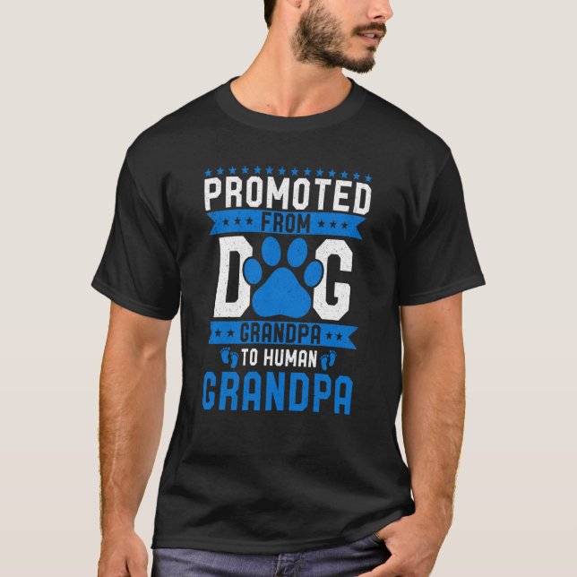 Promoted From Dog Grandpa To Human Grandpa Dogs T Shirt (Framsida)